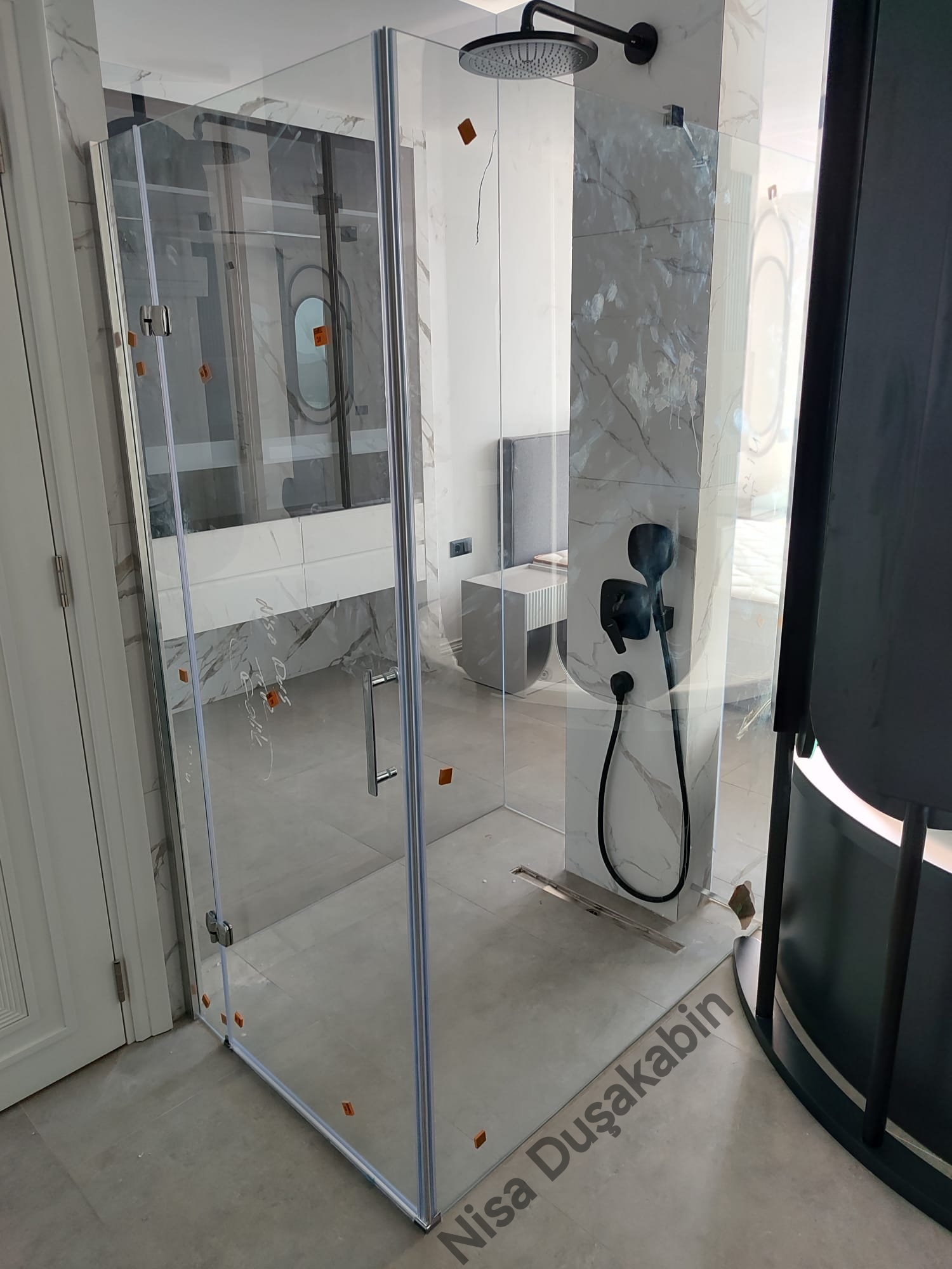 Menteşeli 6mm Yan Panelli Duşakabin