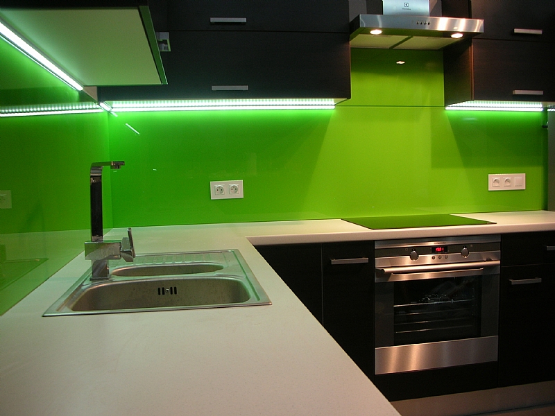 Tezgah Arası 3D  Renkli Cam