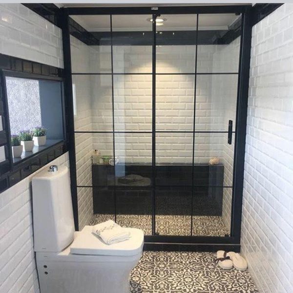 Siyah Desenli 6MM Matrix Duşakabin